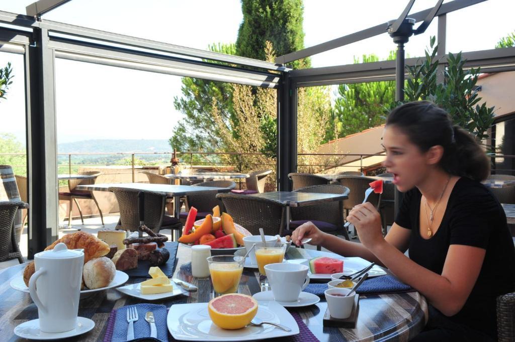 Logis Auberge Restaurant Du Vigneron Cucugnan Bilik gambar
